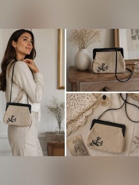 Vintage 70’s - 80’s Beige/Navy Canvas frase crossbody with Floral Embroidery